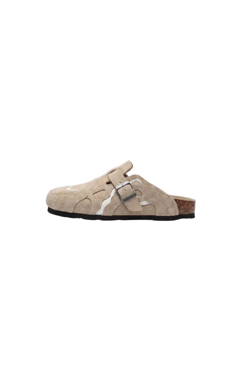 THE WAVEY CLOGS Grails Galore