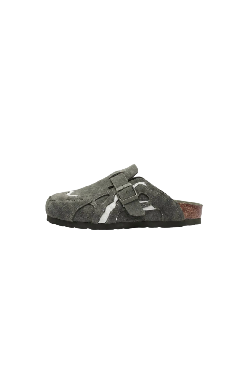 THE WAVEY CLOGS Grails Galore
