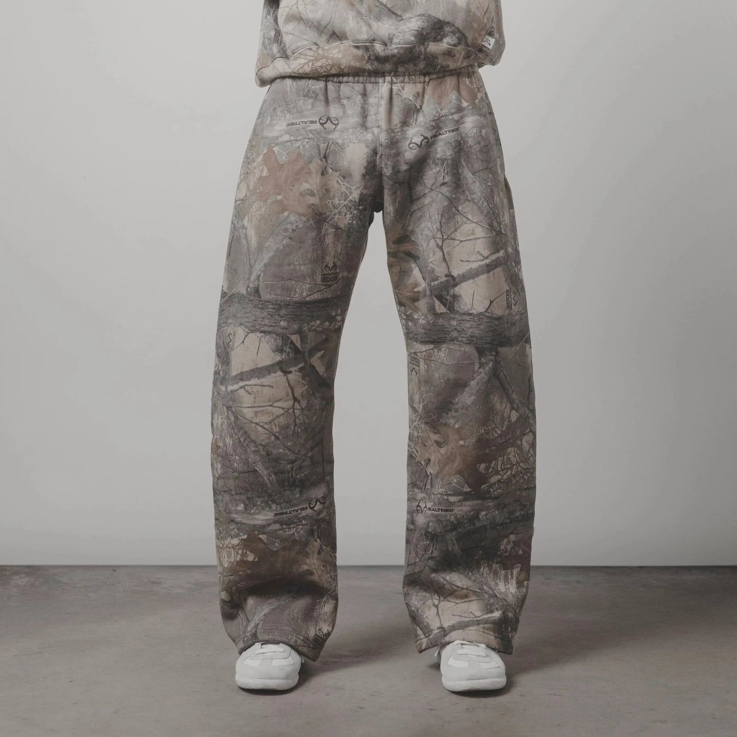 THE CAMO SWEATPANTS Grails Galore