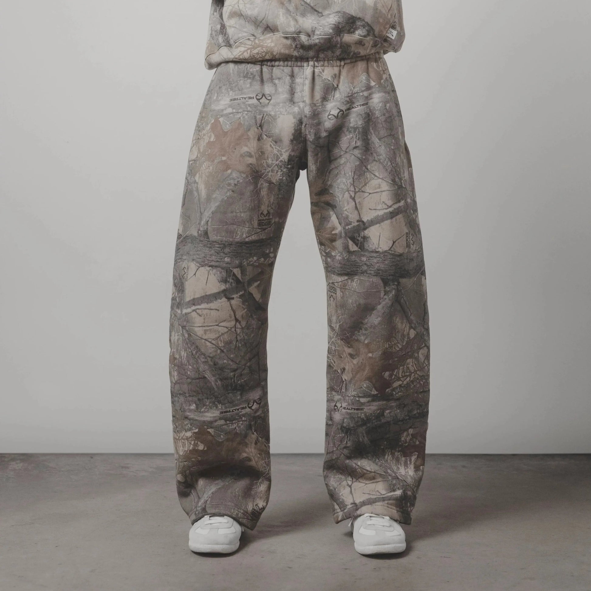 THE CAMO SWEATPANTS Grails Galore